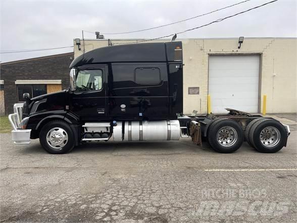Volvo VNL64T730 Trækkere