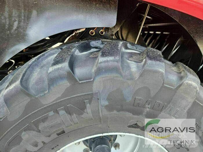 Case IH LB 424 R RL6 Pressere til firkantede baller
