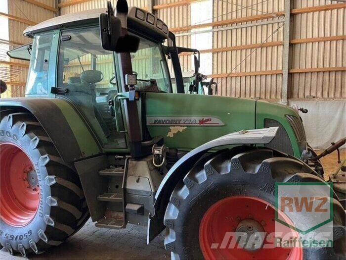 Fendt 714 Traktorer