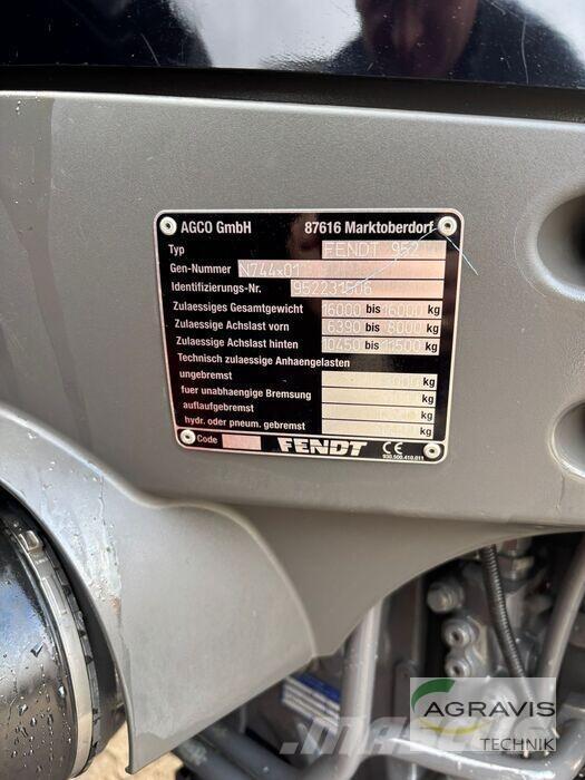 Fendt 933 VARIO S4 Traktorer