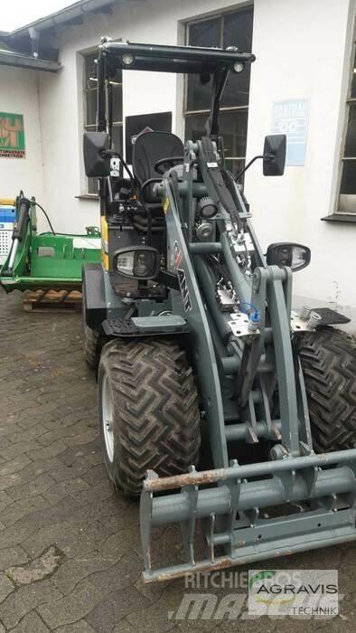 GiANT G2200E-3 Læssemaskiner på hjul