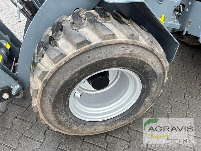GiANT G2500 HD Læssemaskiner på hjul