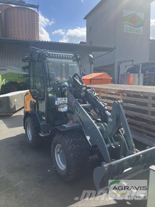 GiANT G2700 HD Læssemaskiner på hjul