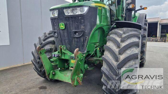 John Deere 7270 R Traktorer