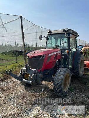 Massey Ferguson 3710 F Traktorer