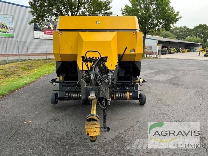 New Holland BB 940 Pressere til firkantede baller