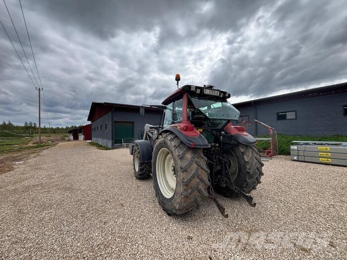 Valtra T130 Traktorer