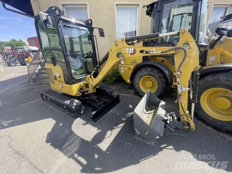 CAT 302CR-05A Minigravemaskiner
