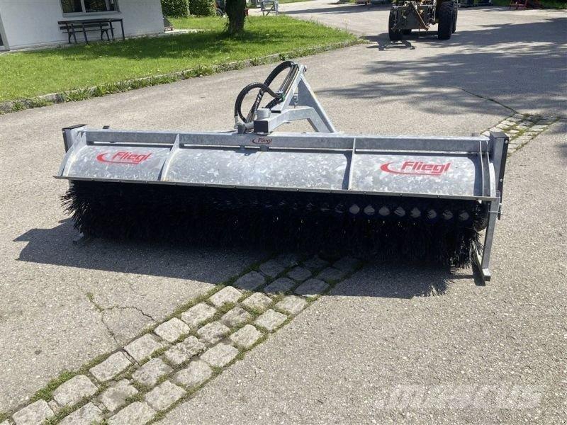 Fliegl TYP 700 Fejemaskiner