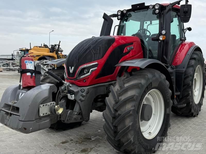 Valtra T235A Traktorer