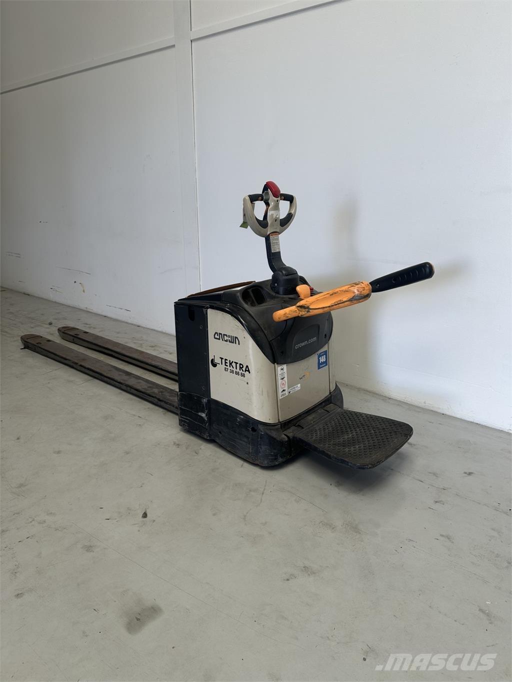 Crown WT3040 El-palleløftere med platform
