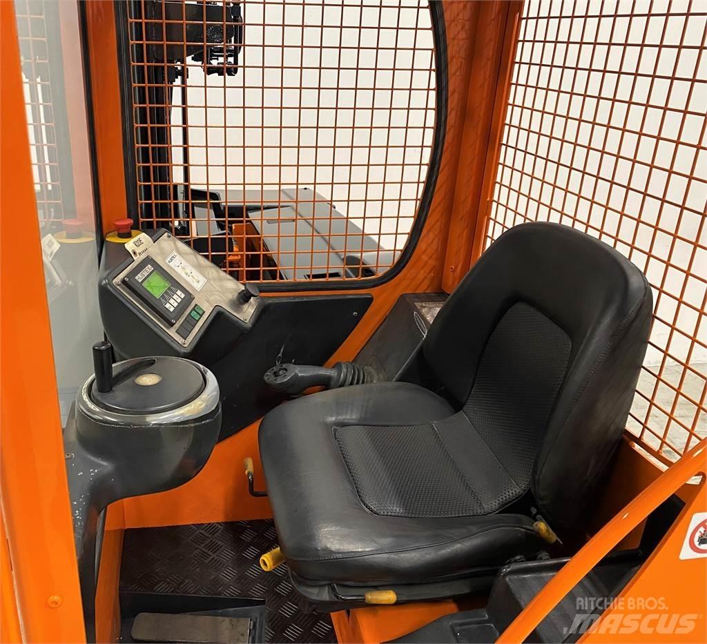 Hubtex MQ 30 AC 4-vejs truck