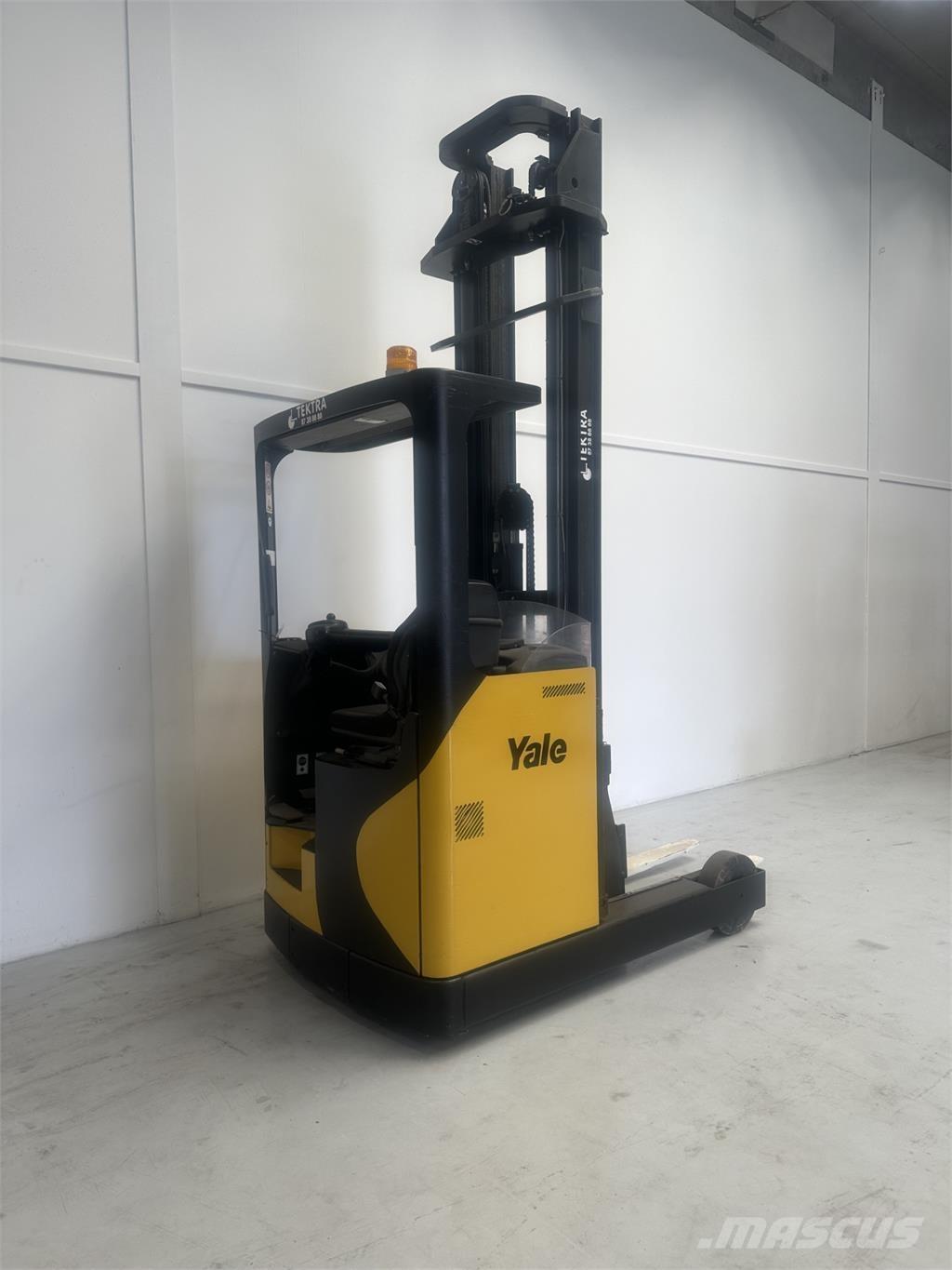 Yale MR16H Reachtruck