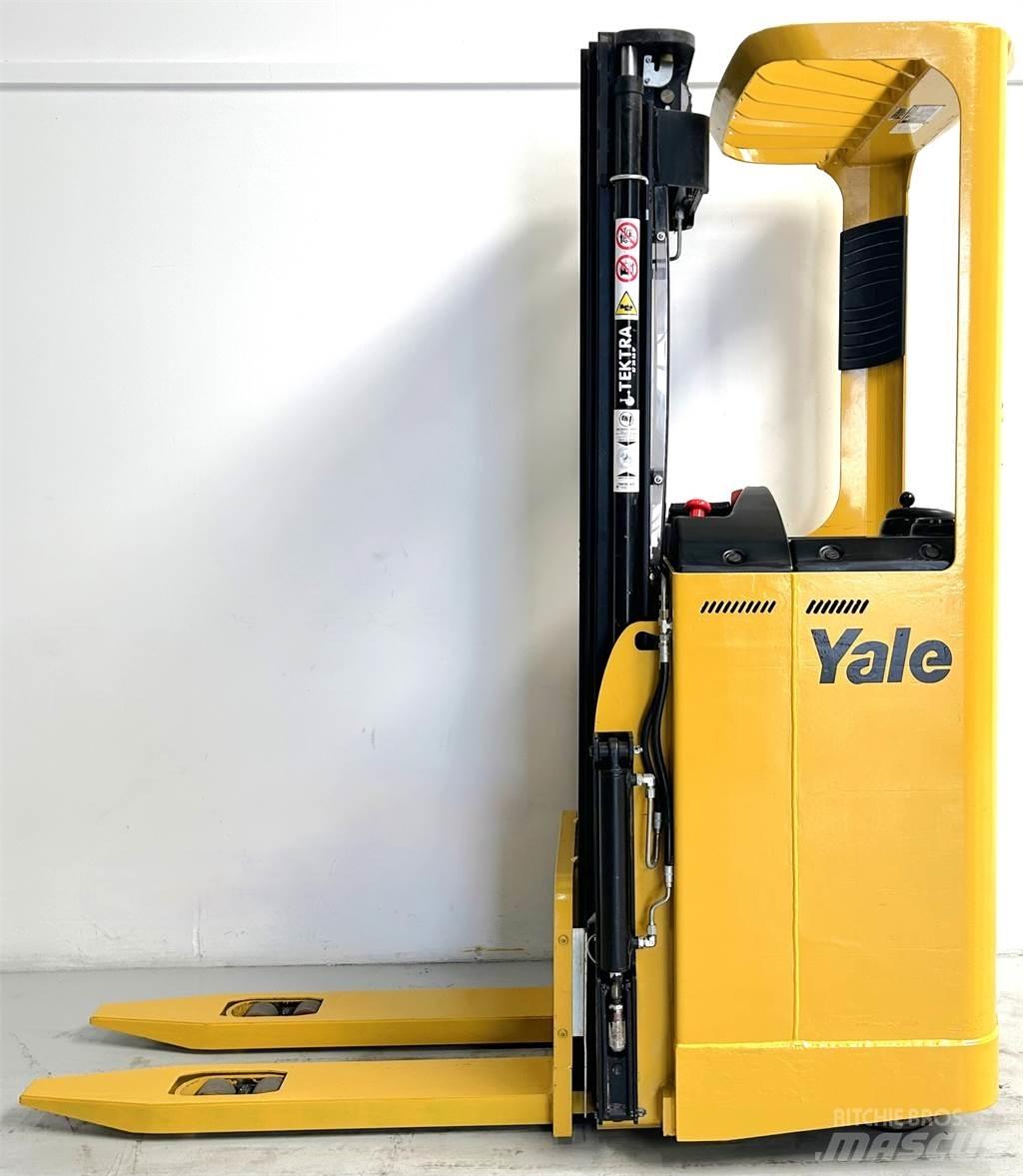 Yale SMS12S Selvkørende stablere