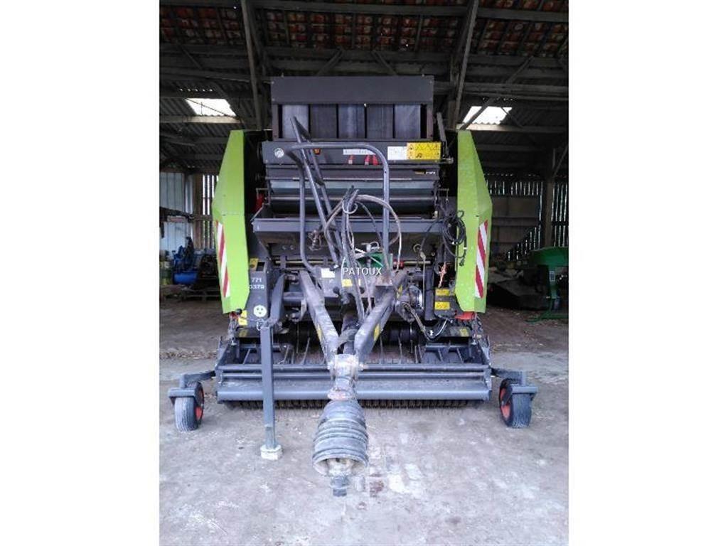 CLAAS VARIANT 370 Rundballe-pressere