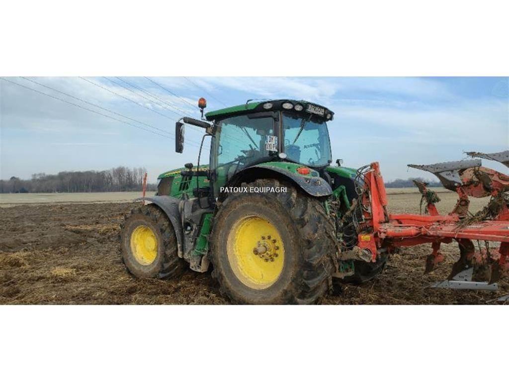 John Deere 6215R Traktorer