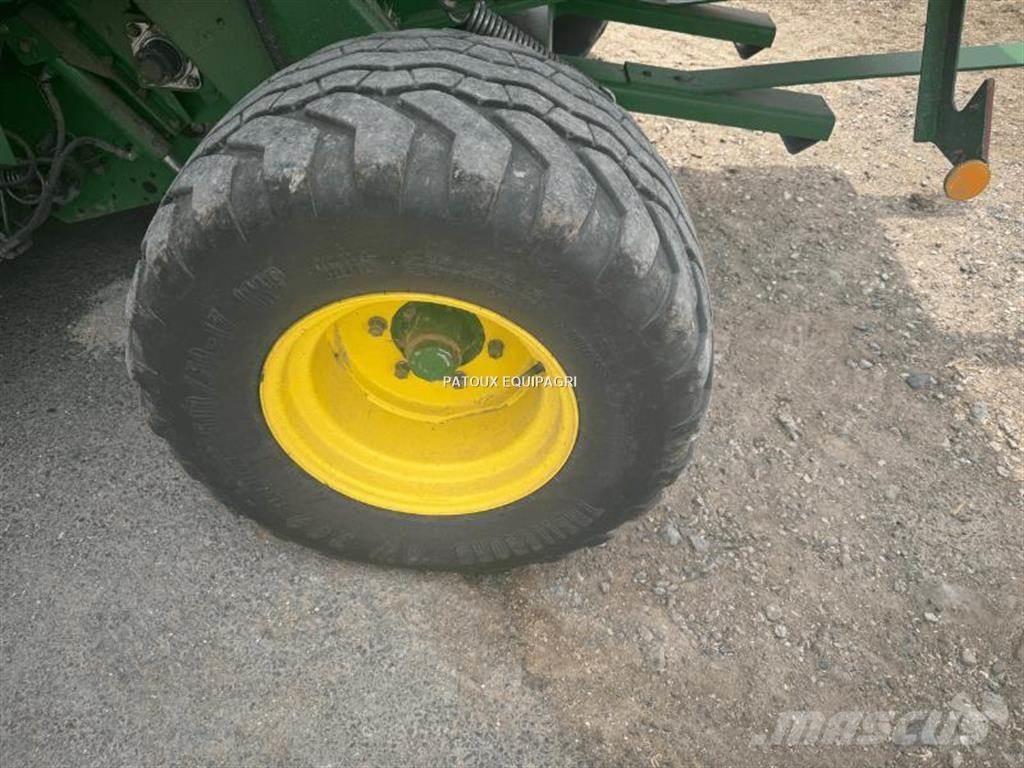 John Deere 864 Rundballe-pressere