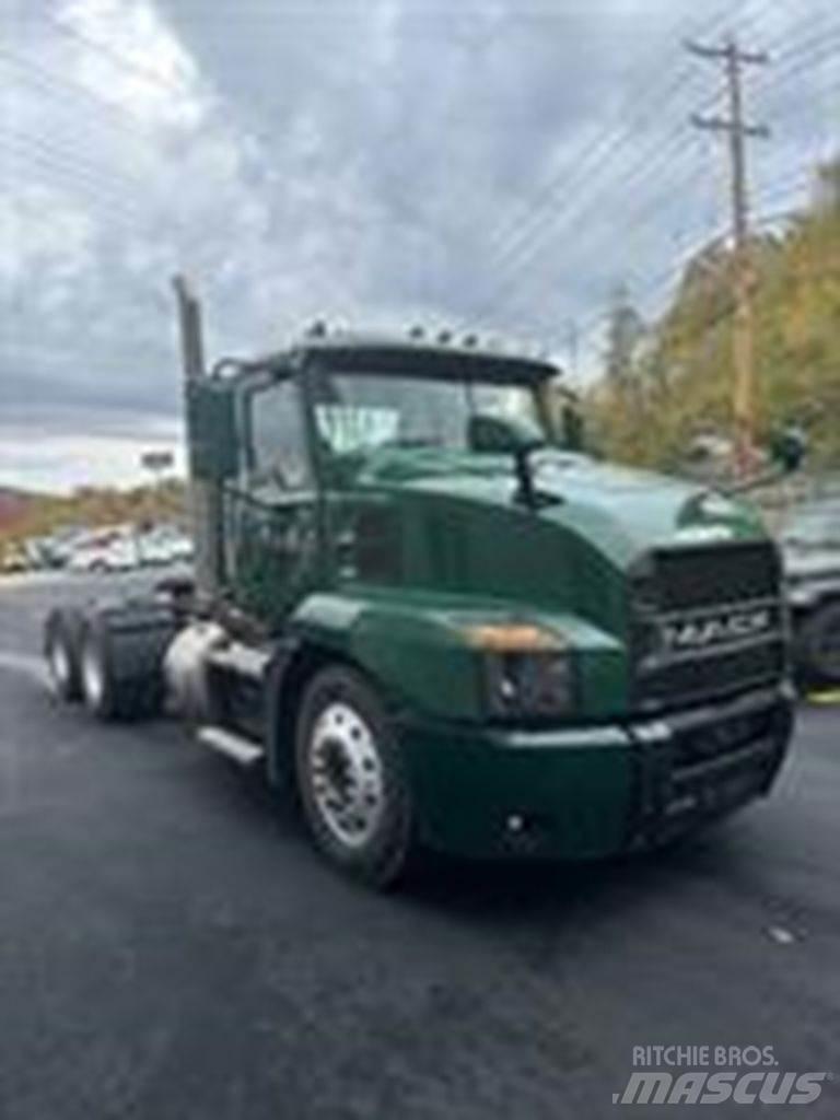 Mack AN64T Trækkere