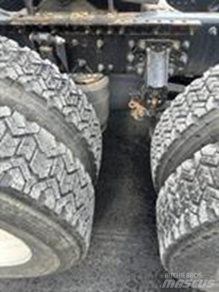 Mack AN64T Trækkere