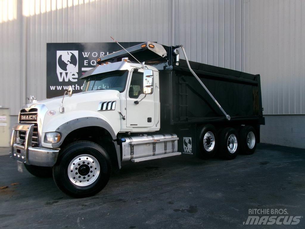 Mack GR64F Lastbiler med tip