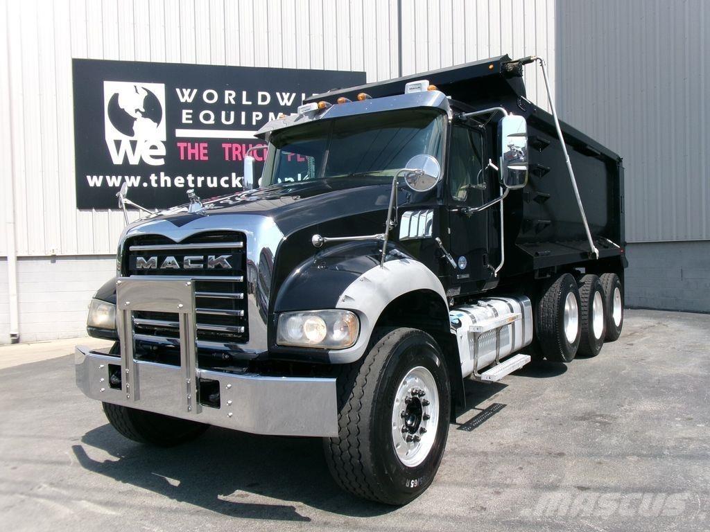 Mack GR64F Lastbiler med tip
