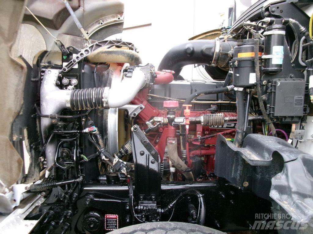 Mack GR64FR Lastbiler med tip