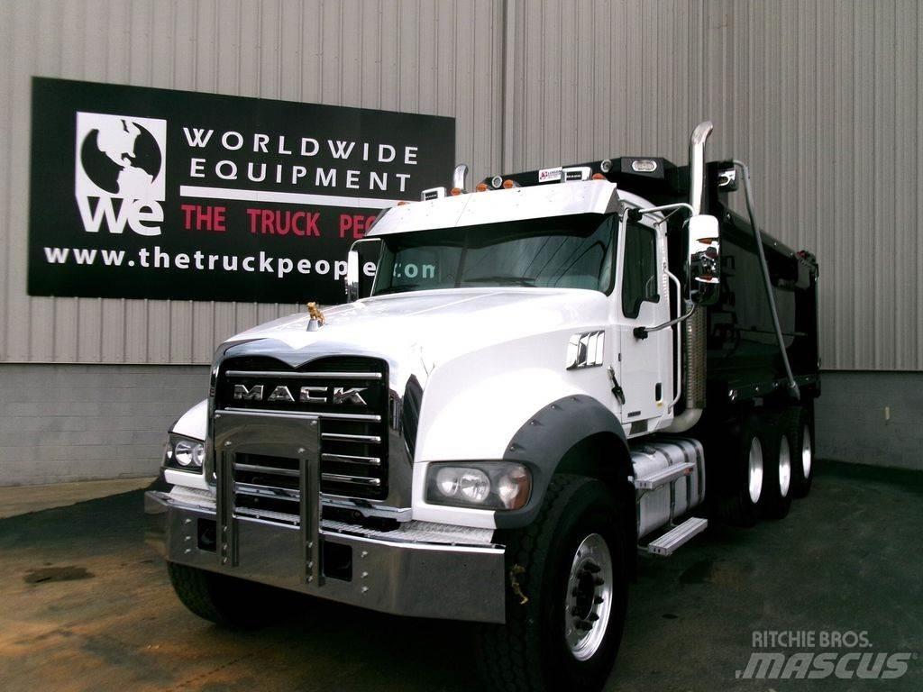 Mack GR64FR Lastbiler med tip