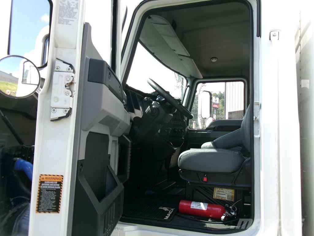 Mack MD6 Fast kasse