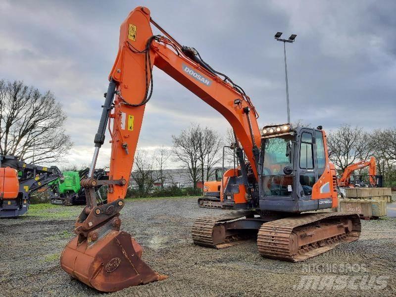 Doosan DX140LCR-5 Gravemaskiner på larvebånd