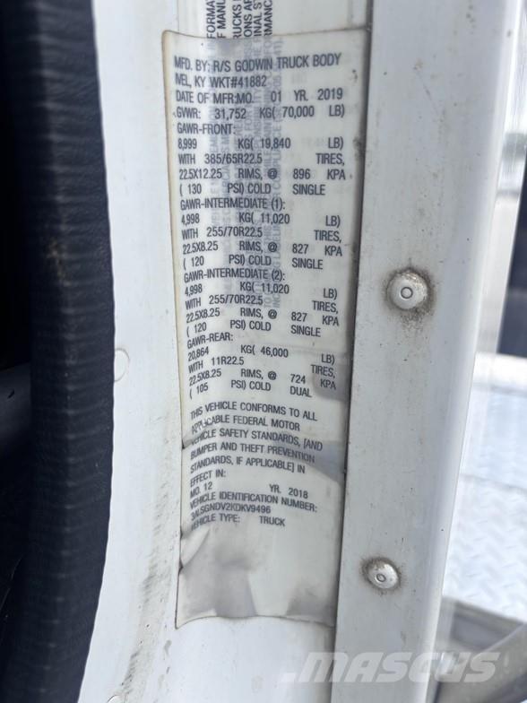 Freightliner 122SD Lastbiler med tip