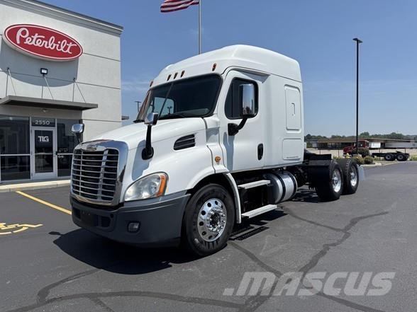 Freightliner CASCADIA 116 Trækkere