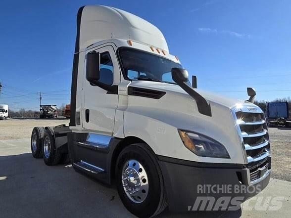 Freightliner CASCADIA 126 Trækkere