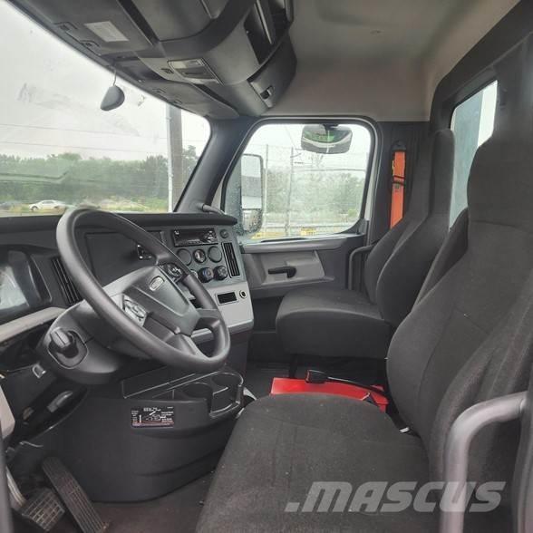 Freightliner CASCADIA 126 Trækkere