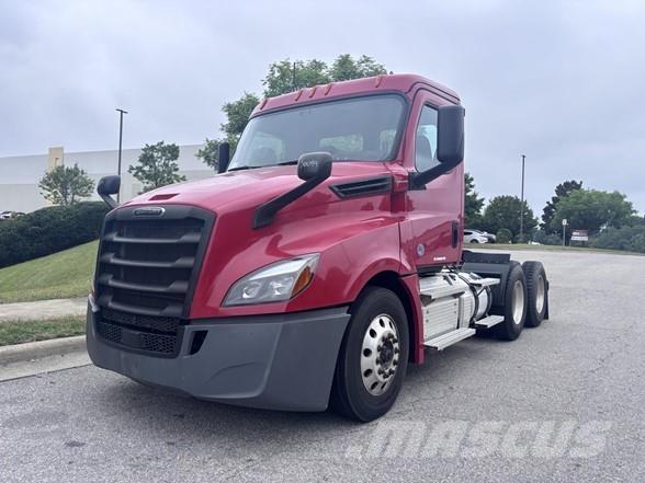Freightliner CASCADIA 126 Trækkere