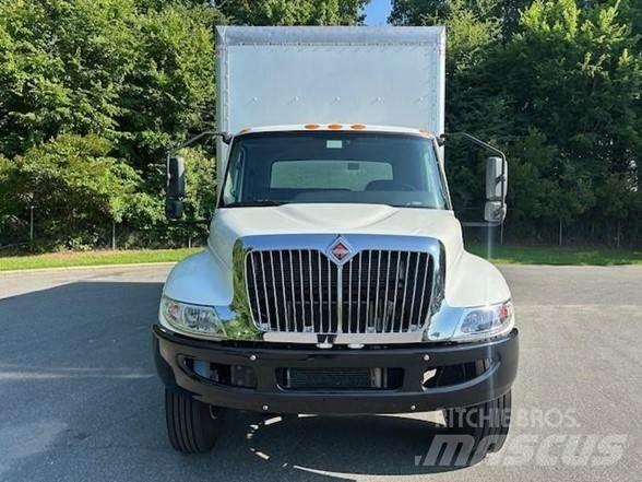 International MV Fast kasse