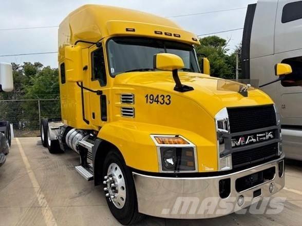 Mack ANTHEM 64T Trækkere
