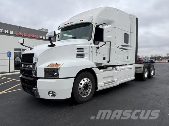 Mack ANTHEM 64T Trækkere