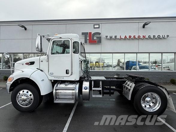 Peterbilt 337 Trækkere