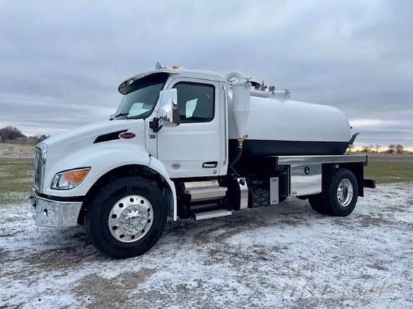 Peterbilt 536 Tankbiler