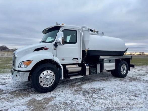 Peterbilt 536 Tankbiler