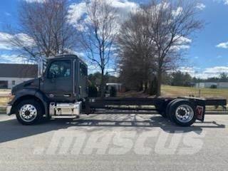 Peterbilt 536 Chassis