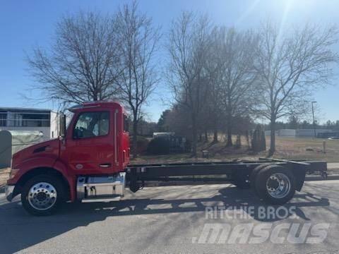 Peterbilt 536 Chassis