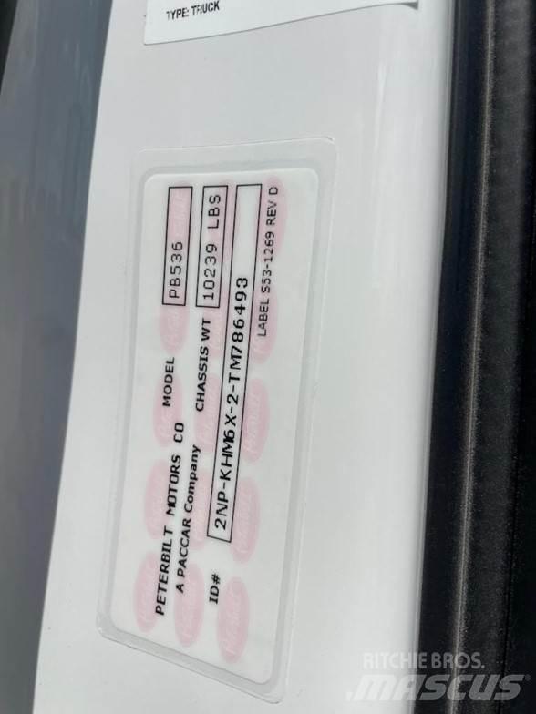 Peterbilt 536 Fast kasse