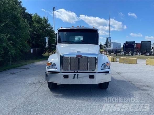 Peterbilt 548 Lastbil med lad/Flatbed