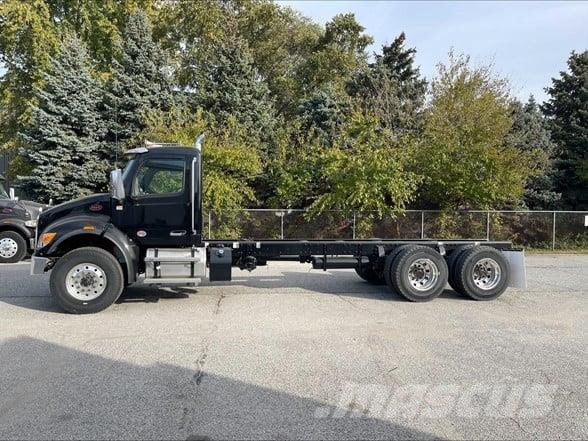 Peterbilt 548 Chassis