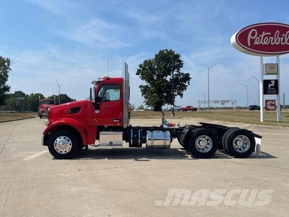 Peterbilt 567 Trækkere