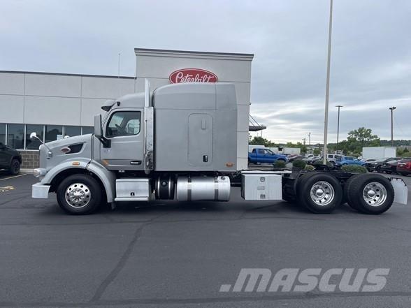 Peterbilt 567 Trækkere