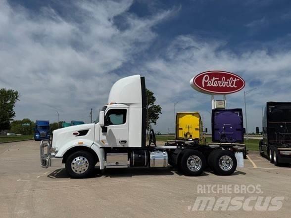 Peterbilt 567 Trækkere
