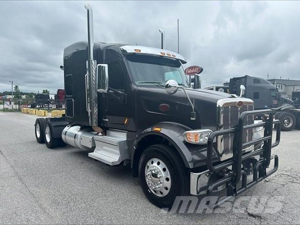 Peterbilt 567 Trækkere