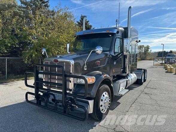 Peterbilt 567 Trækkere